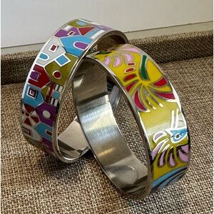 FASHION BANGLE BRACELETS SET OF TWO